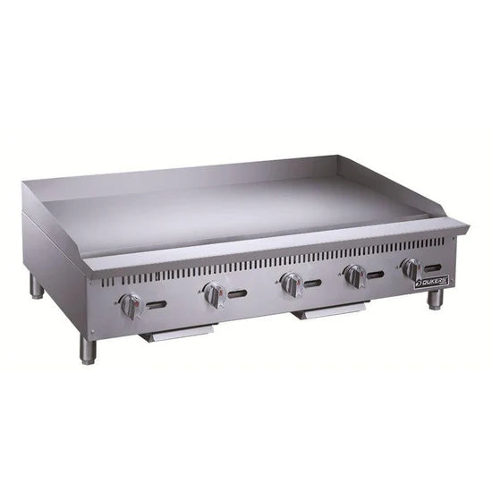 Dukers DCGT60 60" W Natural Gas Thermostatic Control Griddle