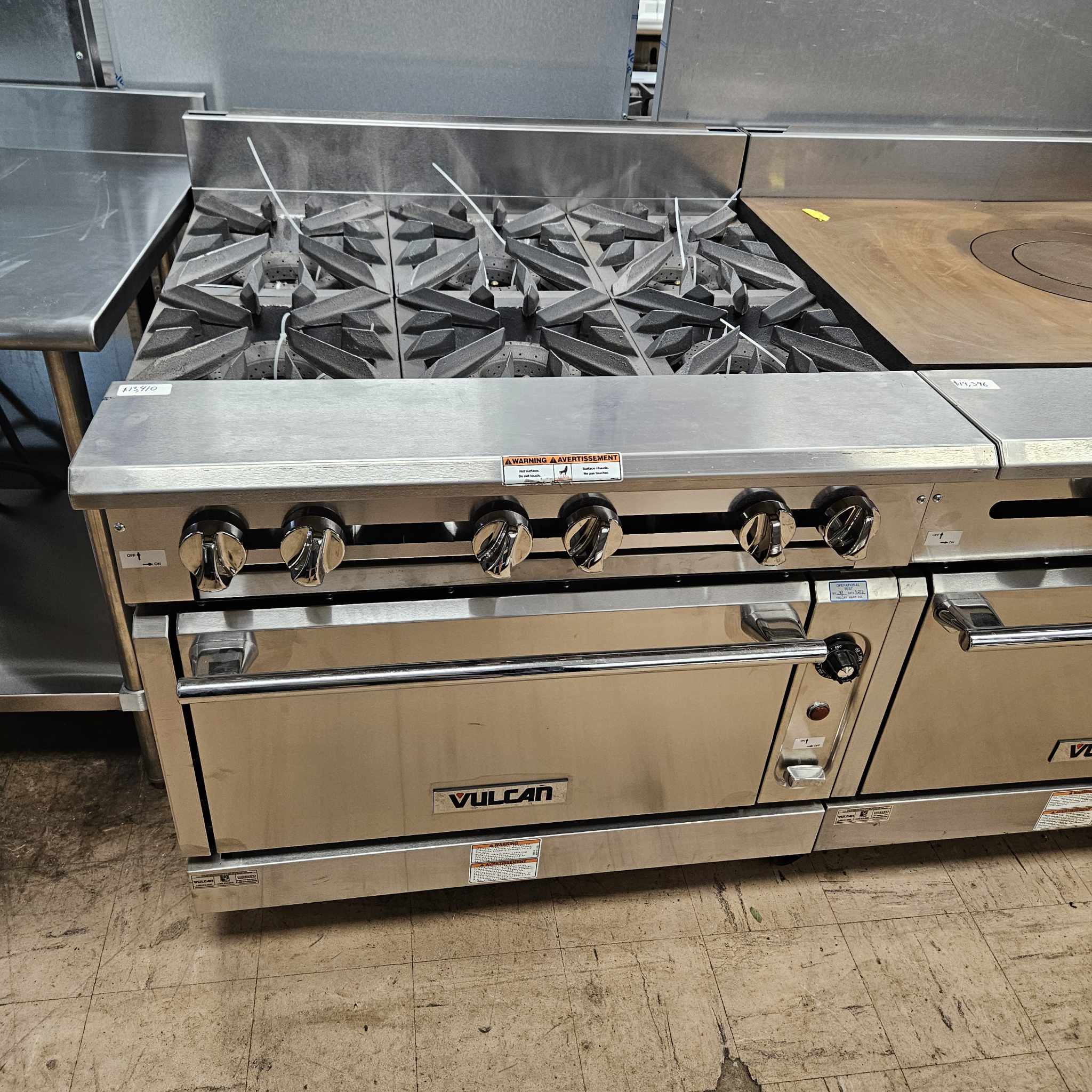 Vulcan V6B36S V Series Heavy-Duty Natural Gas 6 Burner Range w/ Standa
