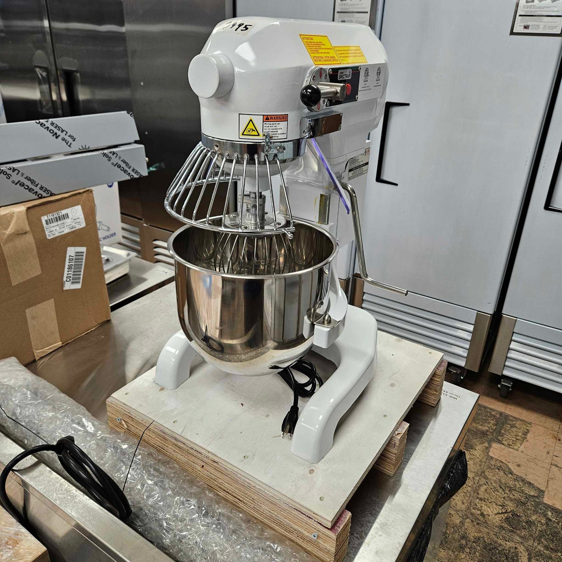 Planetary Mixer Commercial Food Mixer Machine Winco EMP-10