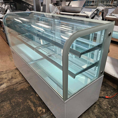 Avantco BCD-72 72" White Curved Glass Dry Bakery Display Case [OPEN-BOX]