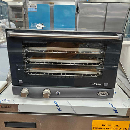 Cadco OV-013 (XAF013) Electric Half Size Countertop Convection Oven - 120V [OPEN-BOX]