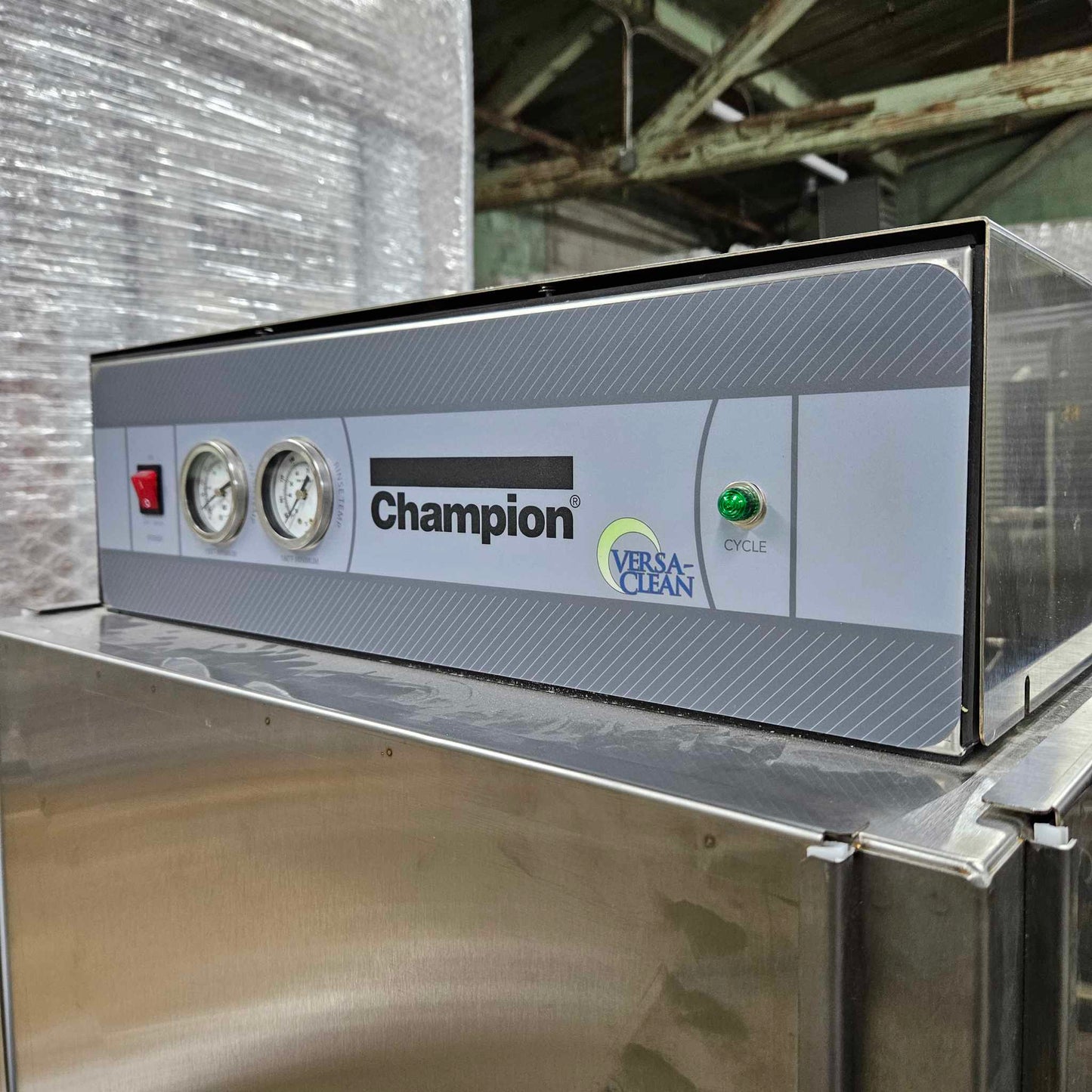 Champion DH-2000 Versa-Clean High Temp Door Type Dishwasher [OPEN-BOX]