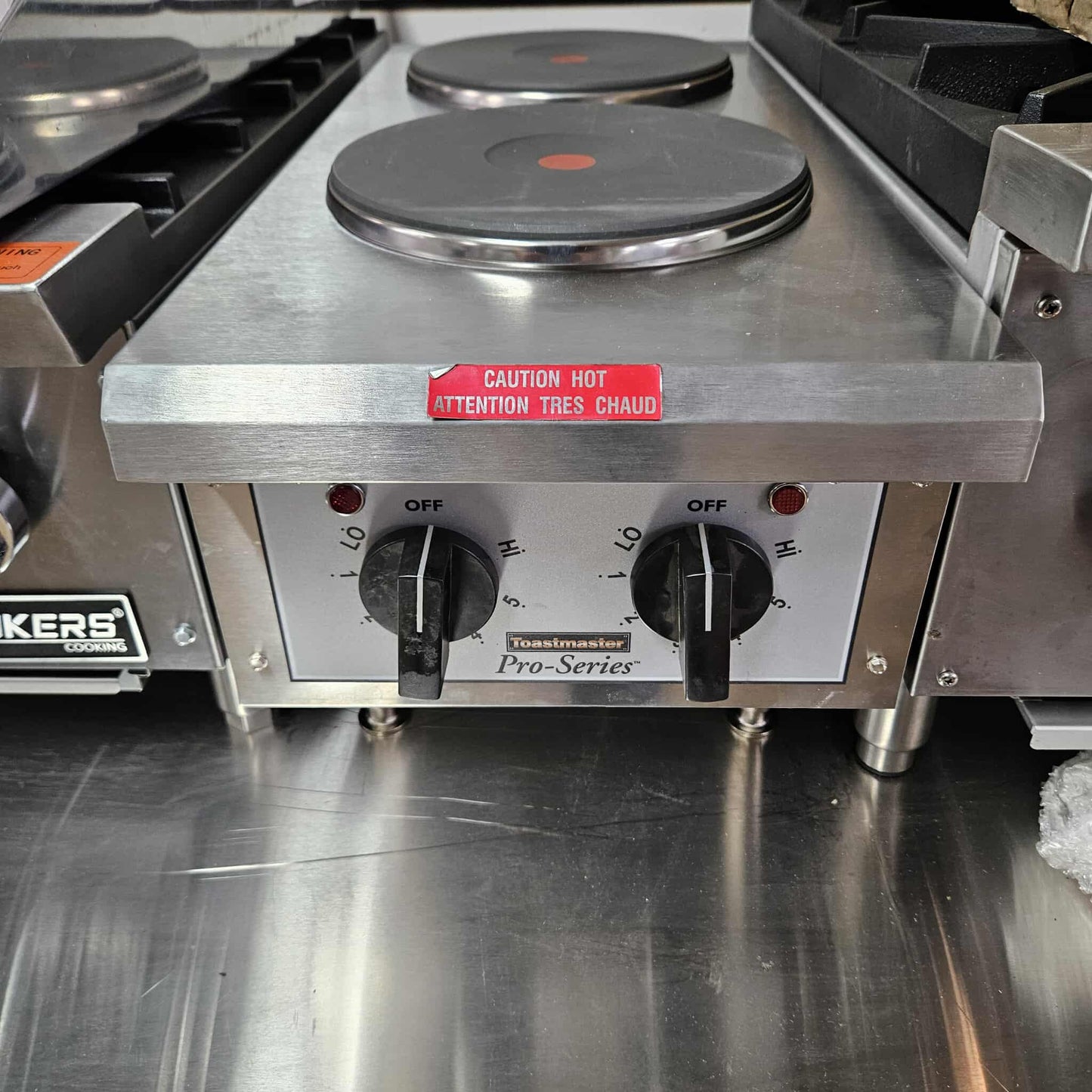 Toastmaster TMHPF 12" 2 Burner Electric French Top Hotplate - 208/240V [OPEN-BOX]