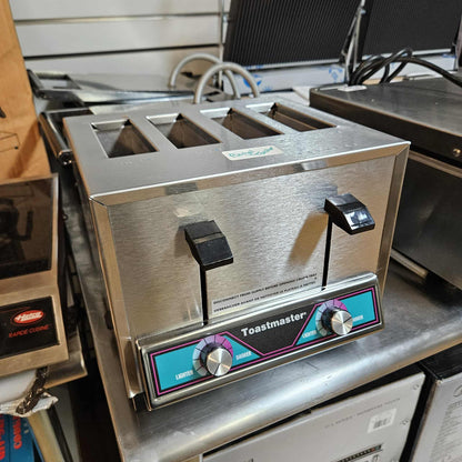 Toastmaster BTW24 Bagel / Bun Pop-Up 4-Slot Toaster - 208V [OPEN-BOX]