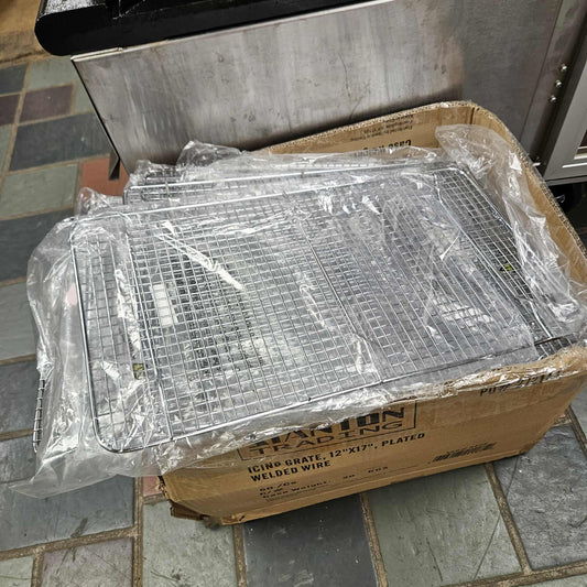 12" x 17" Chrome Plated Footed Wire Cooling Rack for Half Size Sheet Pan
