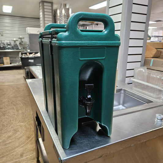 Cambro 250LCD519 Camtainers® 2.5 Gallon Kentucky Green Insulated Beverage Dispenser [OPEN-BOX]