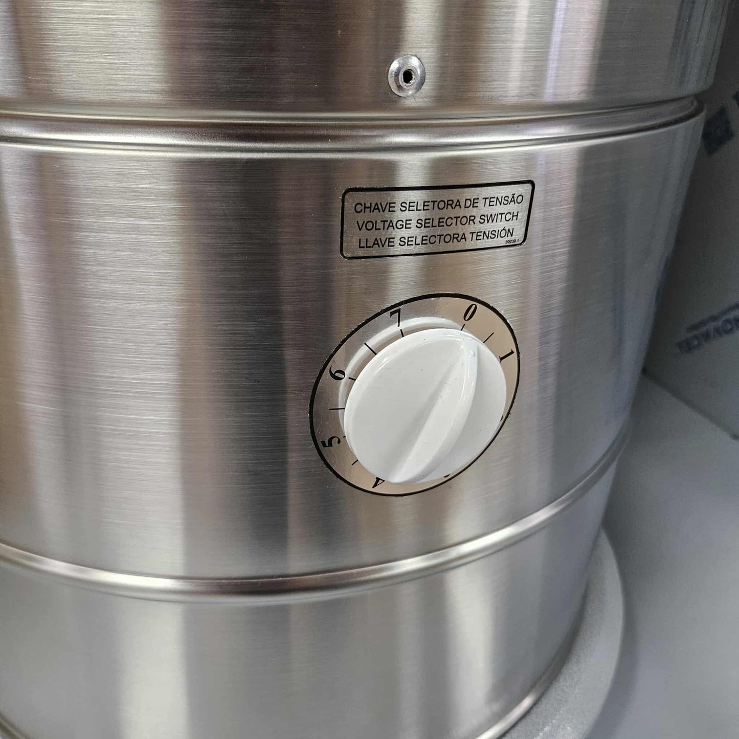 Omcan SDF-20 5 Gallon Stainless Steel Electric Salad Spinner - 110V [OPEN-BOX]