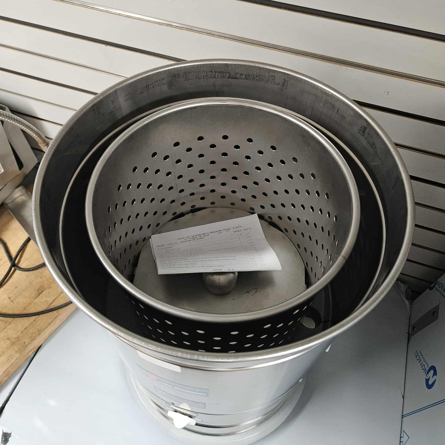 Omcan SDF-20 5 Gallon Stainless Steel Electric Salad Spinner - 110V [OPEN-BOX]