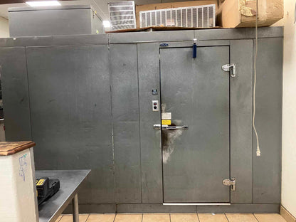[USED] Norlake 6' x 10' Walk-In Box Combo Cooler/Freezer (6' x 6' Cooler / 6' x 4' Freezer)