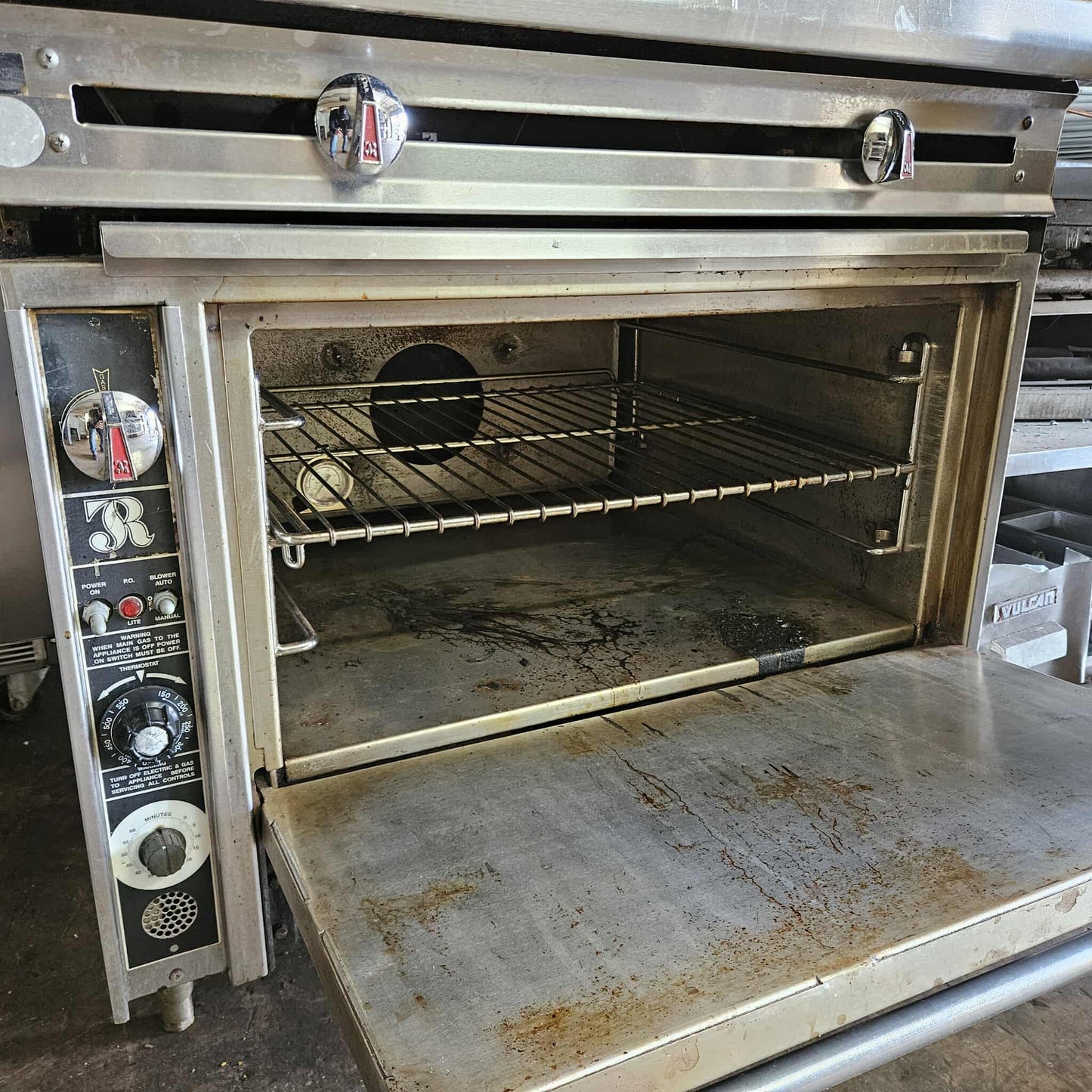[USED] Jade Range JTRH-2FHT-36C 36" Natural Gas French Top Range w/ Convection Oven & JSB-36WM 36" Salamander Infrared Broiler