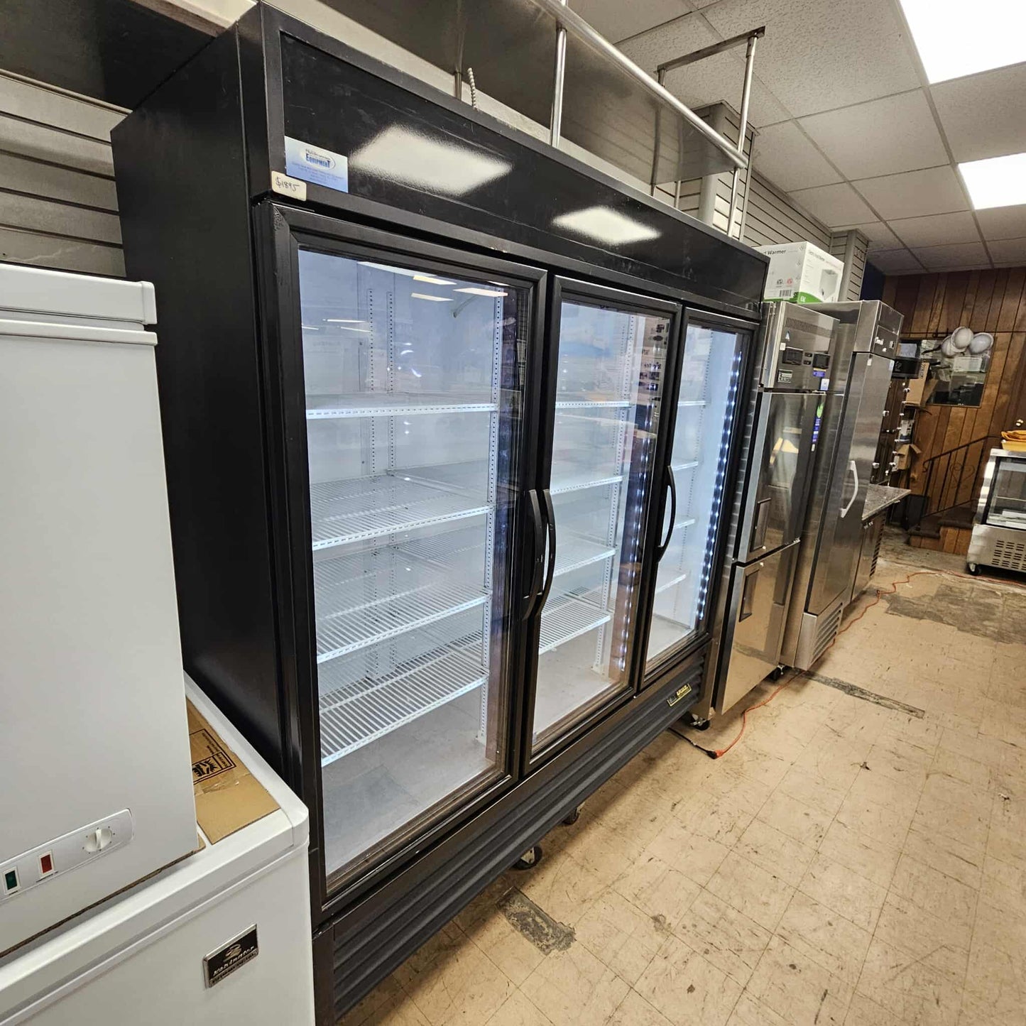 [USED] True GDM-72-HC 3 Door Merchandiser Refrigerator
