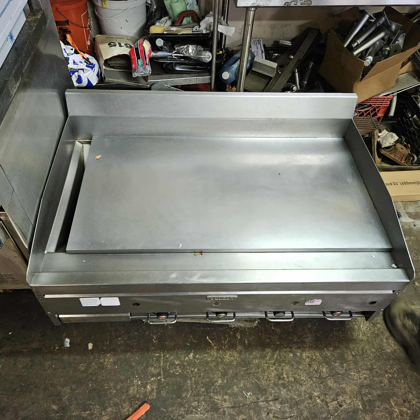 [USED] Vulcan VIG48-R3 48" Heavy Duty Chrome Top Natural Gas Griddle - 120V