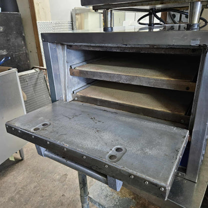 [USED] Bakers Pride P18S Electric Countertop Pizza Deck Oven - 120V