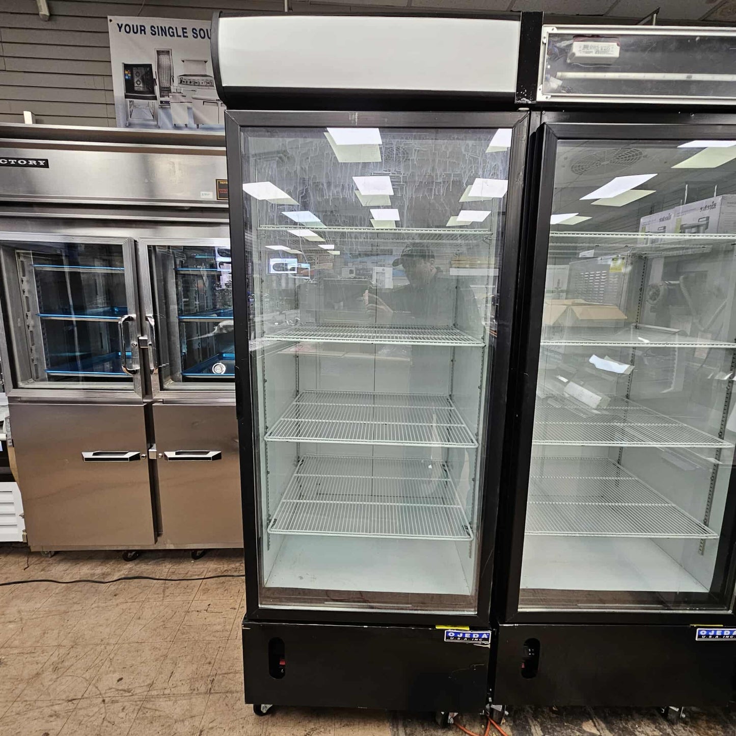 [USED] Ojeda RMH-27 30" Single Door Merchandiser Refrigerator