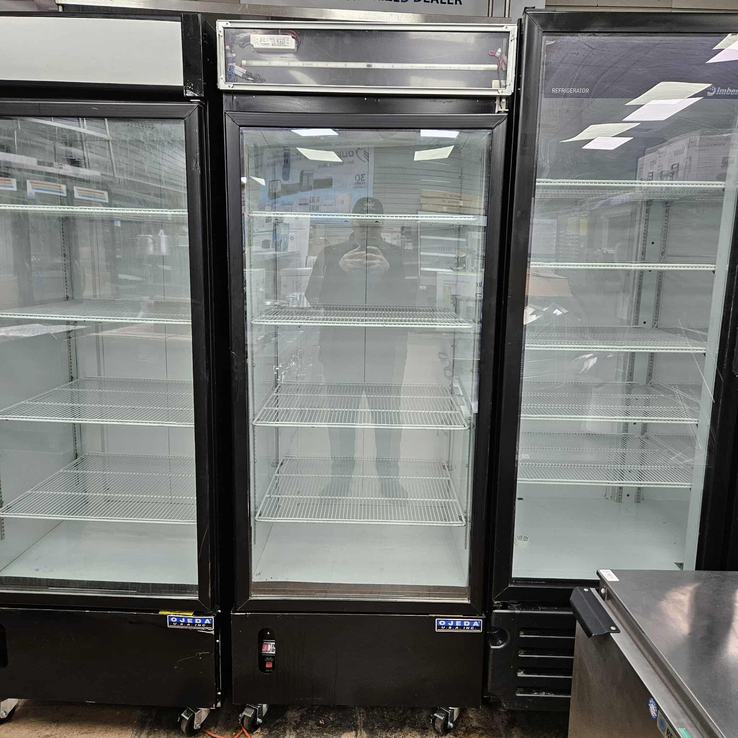 [USED] Ojeda RMH-27 30" Single Door Merchandiser Refrigerator