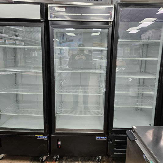 [USED] Ojeda RMH-27 30" Single Door Merchandiser Refrigerator