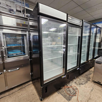 [USED] Ojeda RMH-27 30" Single Door Merchandiser Refrigerator