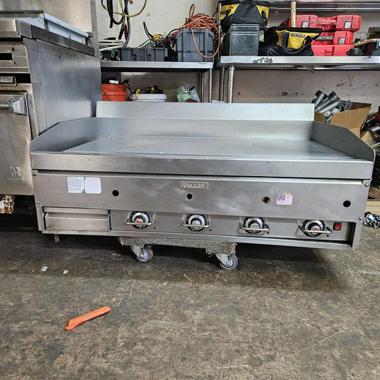 [USED] Vulcan VIG48-R3 48" Heavy Duty Chrome Top Natural Gas Griddle - 120V