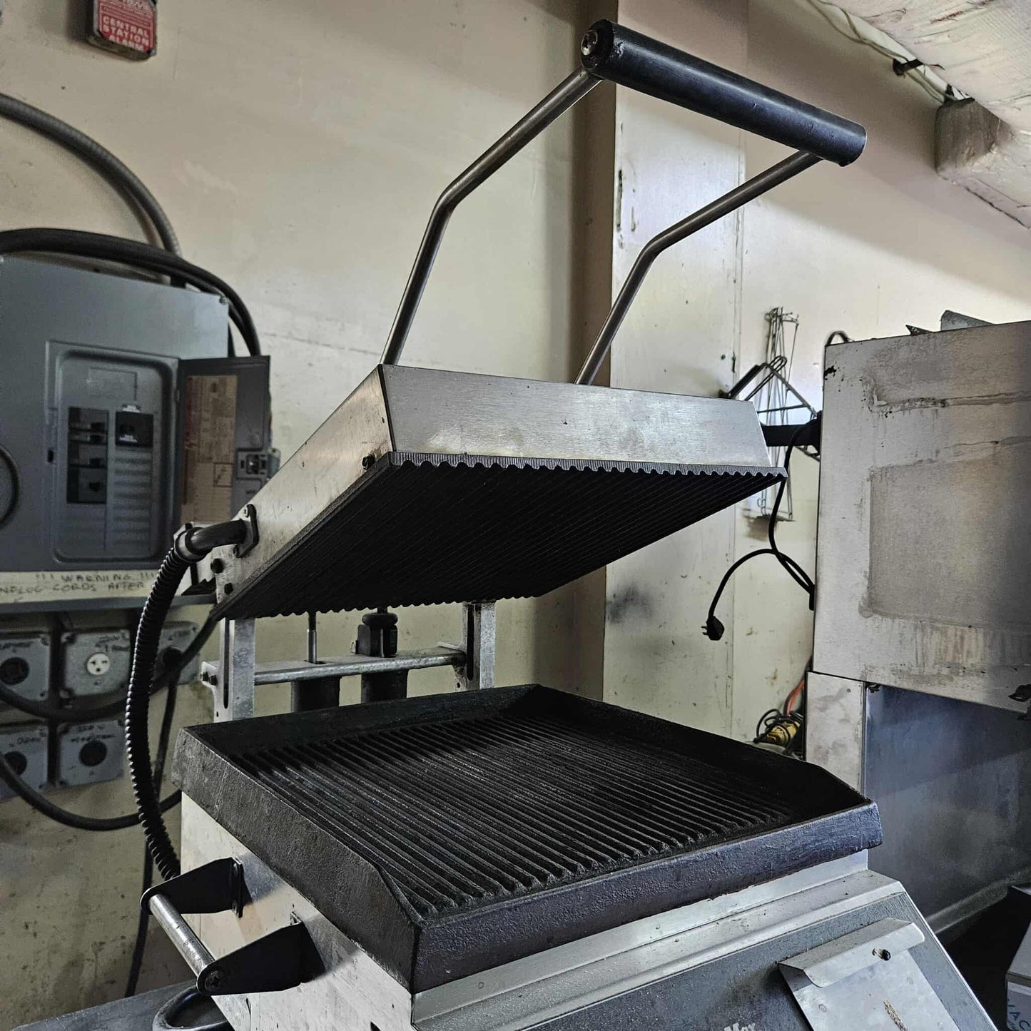 [USED] Star CG14IB Electric Panini Press (Grooved Plates) - 230V