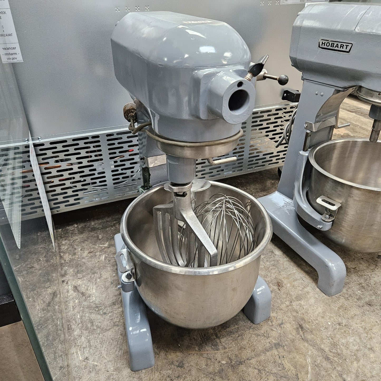 [USED] Hobart A200 20 Qt 3-Speed Mixer (Attachments & Bowl Included)