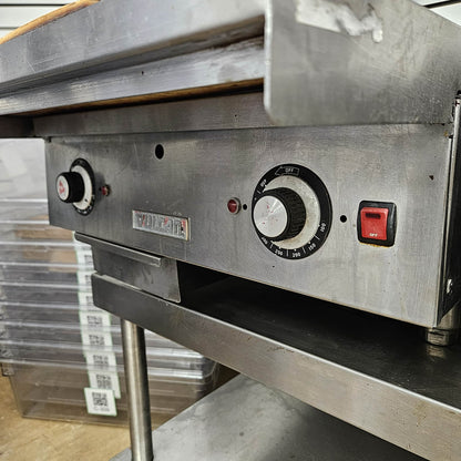 [USED] Vulcan 24" Natural Gas Thermostatic Griddle w/ Electric Ignition - 120V