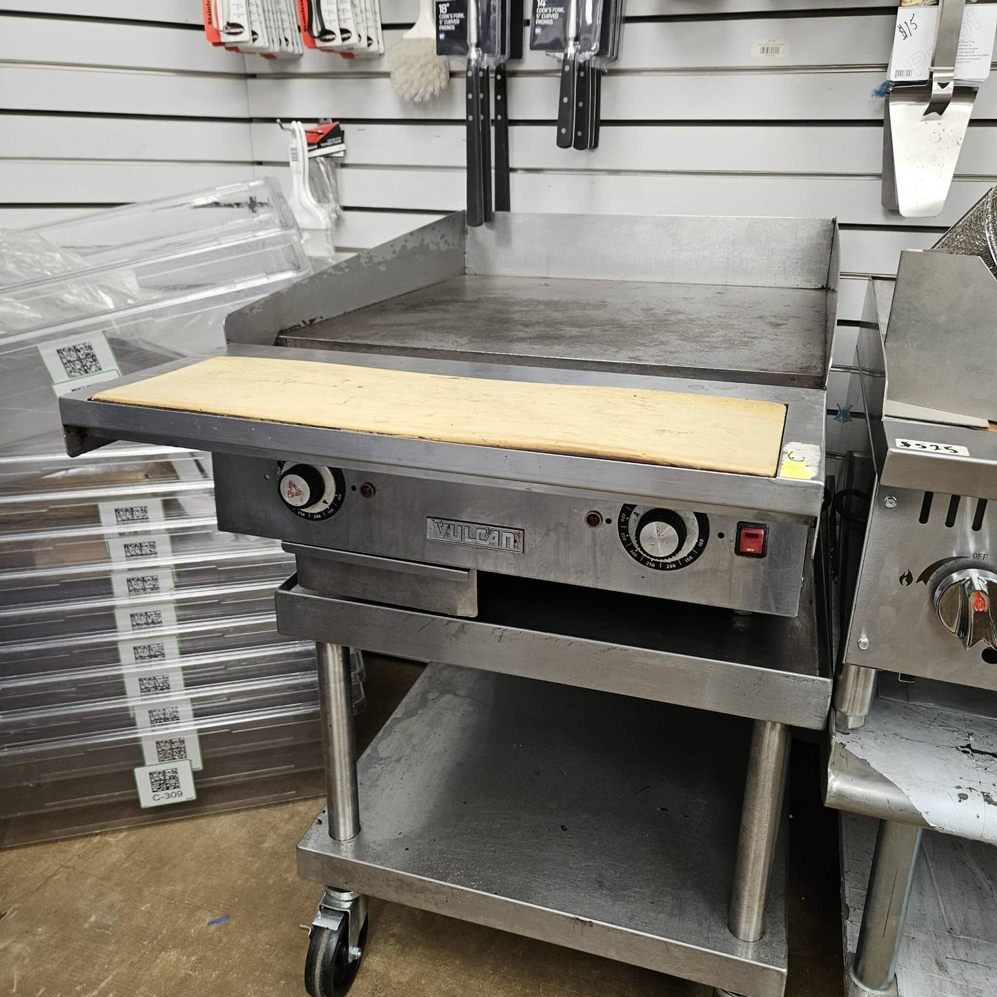 [USED] Vulcan 24" Natural Gas Thermostatic Griddle w/ Electric Ignition - 120V