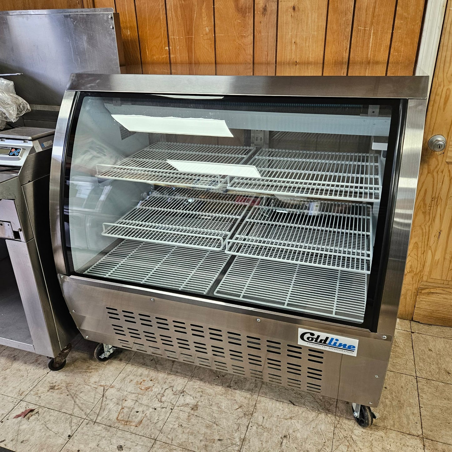 [USED] Coldline DC48-SS 48" Refrigerated Curved Glass Deli Case