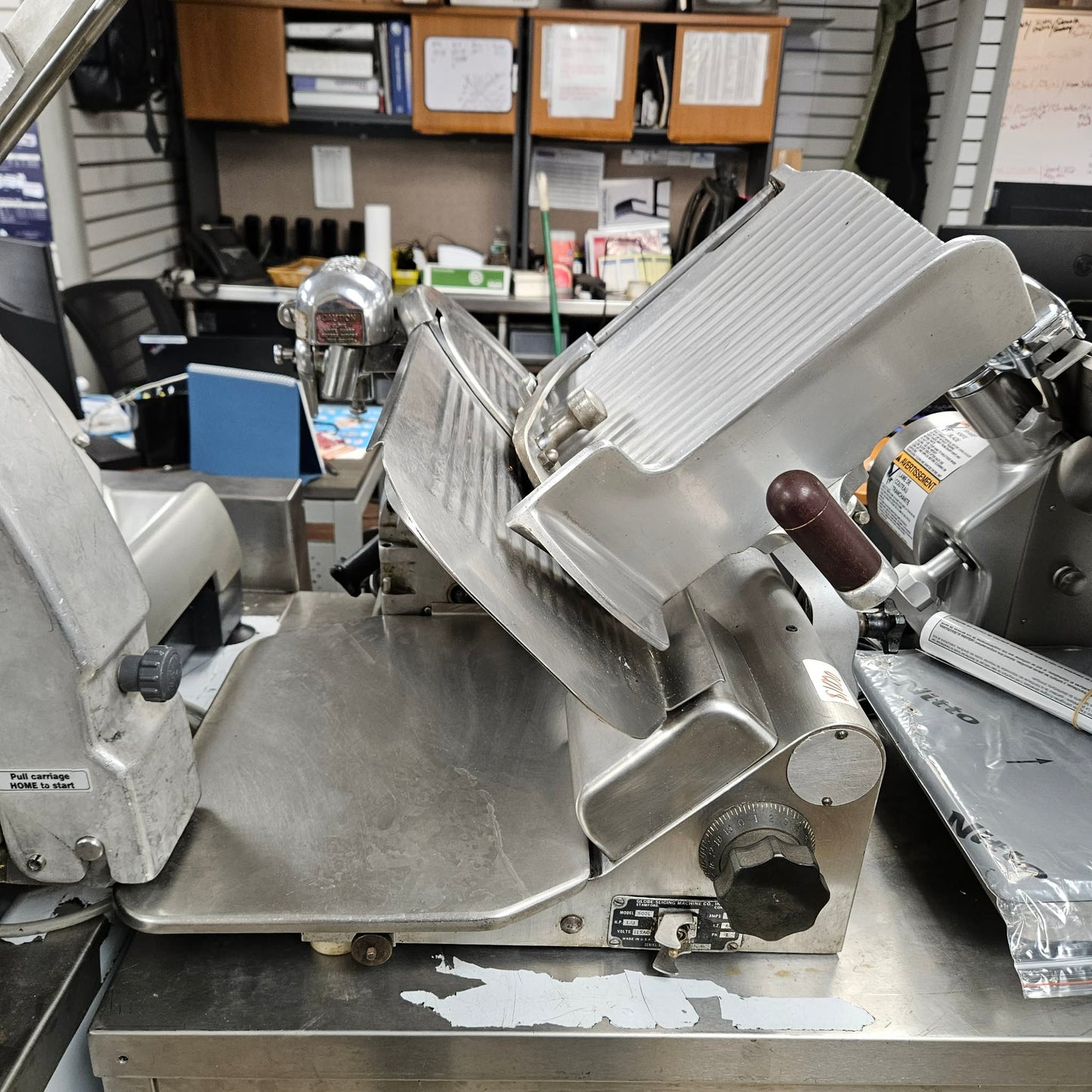[USED] Globe 500L 12" Manual Gear Driven Meat & Cheese Slicer