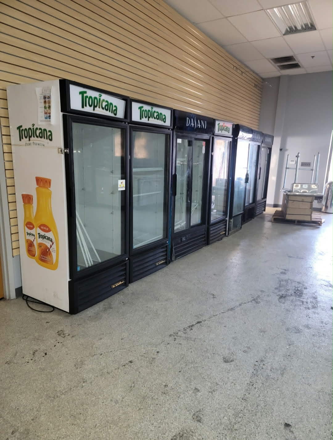 [USED] True GDM-23 Tropicana 27" Single Glass Door Merchandiser Refrigerator