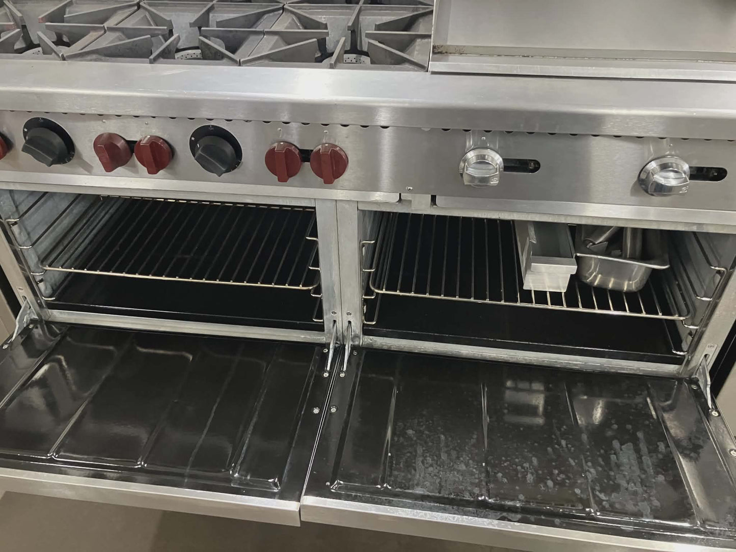 [USED] Vulcan SX60F-6B24GN 60" Natural Gas 6 Burner Gas Range w/ 24" Griddle & (2) Standard Ovens