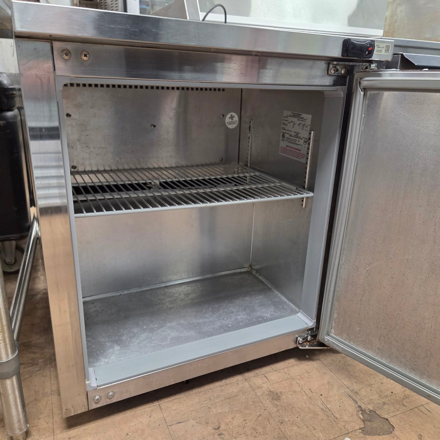 [USED] Continental SW27 27" Undercounter Refrigerator