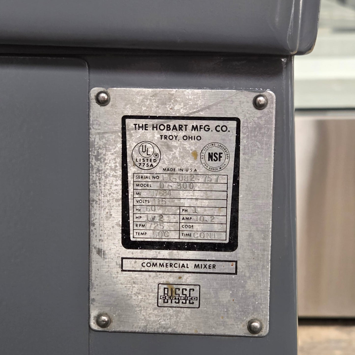 [USED] Hobart D-300 30 Qt. Dough Mixer w/ Bowl & Attachments - 115V