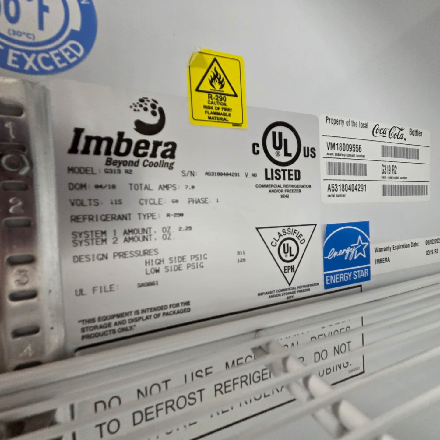 [USED] Imbera G319-R2 29" Single Door Merchandiser Refrigerator