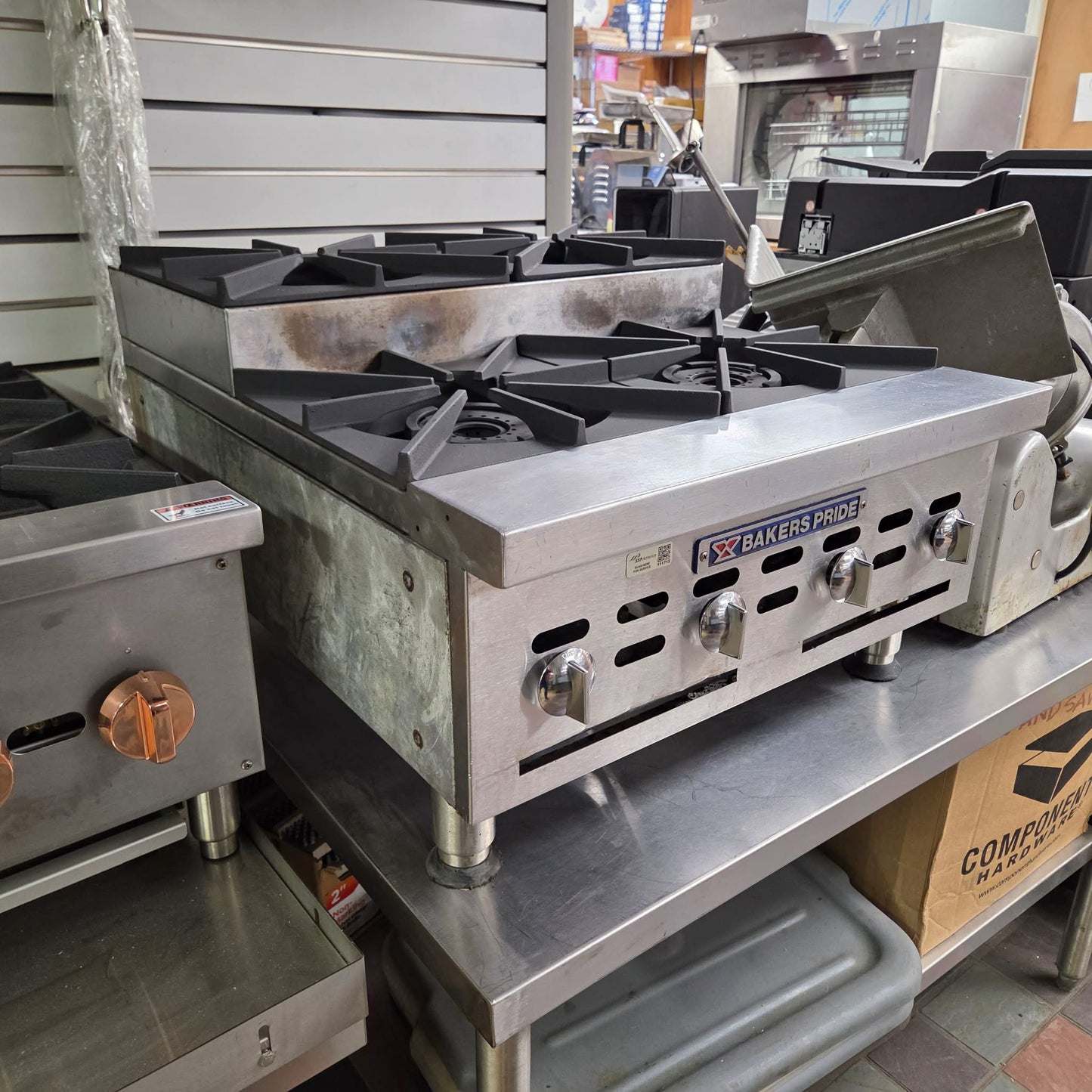 [USED] Bakers Pride BPHHPS-424I 24″ Natural Gas Step Up 4 Burner Hotplate