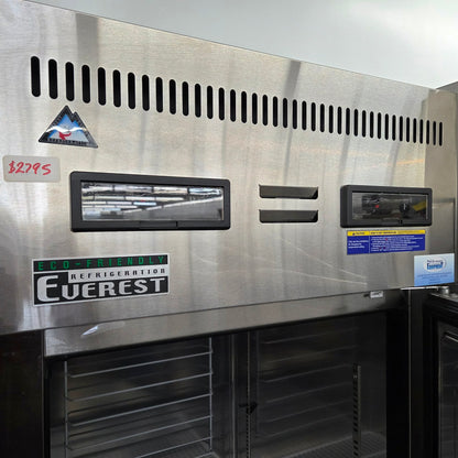 Everest ESRFH2 29" W Single Section Reach-In Combo Refrigerator/Freezer [OPEN-BOX]