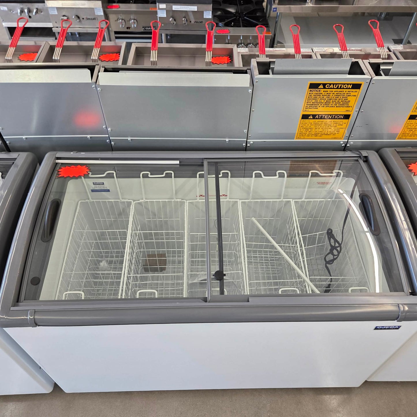 Ojeda NBH-51 51" Sliding Glass Top Chest Freezer [OPEN-BOX]