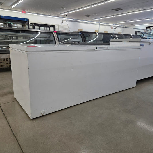 [USED] Frigidaire FFFC25M4TW 83" Chest Freezer (24.8 cu. ft.)