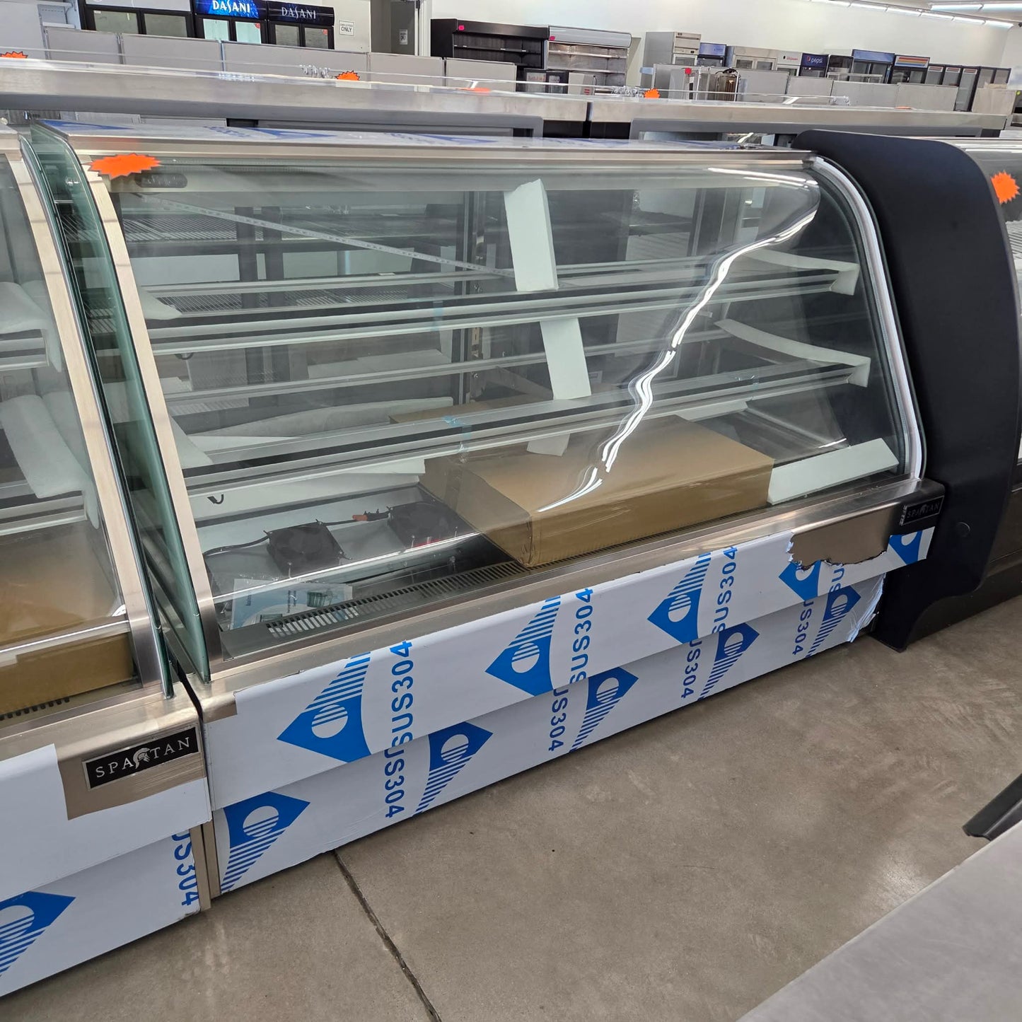 Spartan SD-72 72" Curved Refrigerated Deli Display Case [OPEN-BOX]