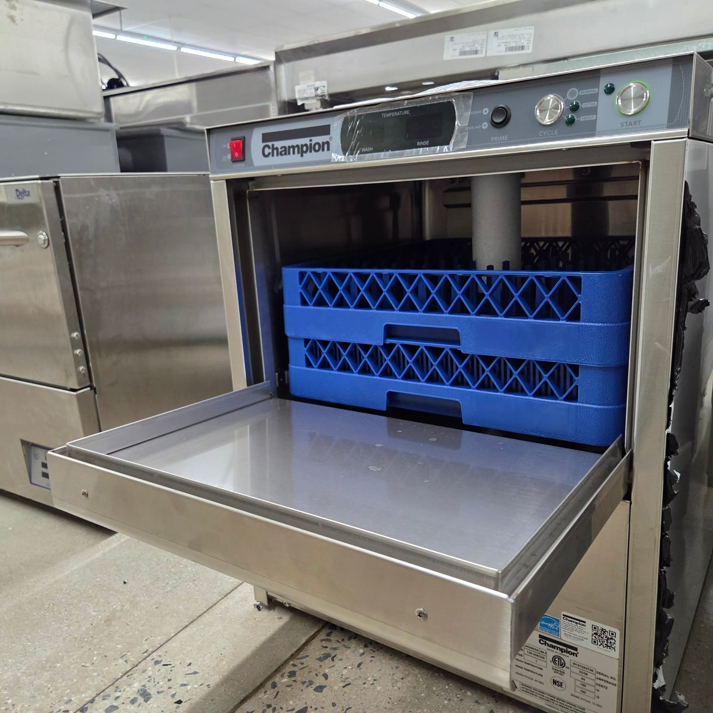 Champion UH330ADA Undercounter Dishwashing Machine -208-240V [OPEN-BOX]