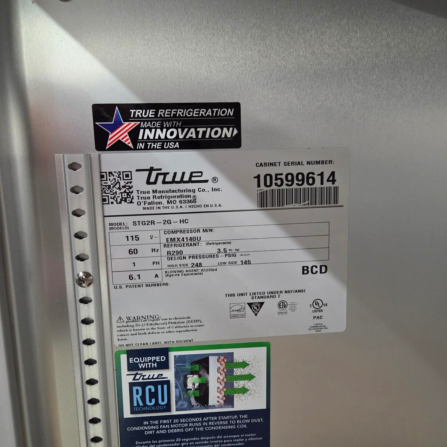 True STG2R-2G-HC 52" Two Section Glass Door Reach In Refrigerator [OPEN-BOX]