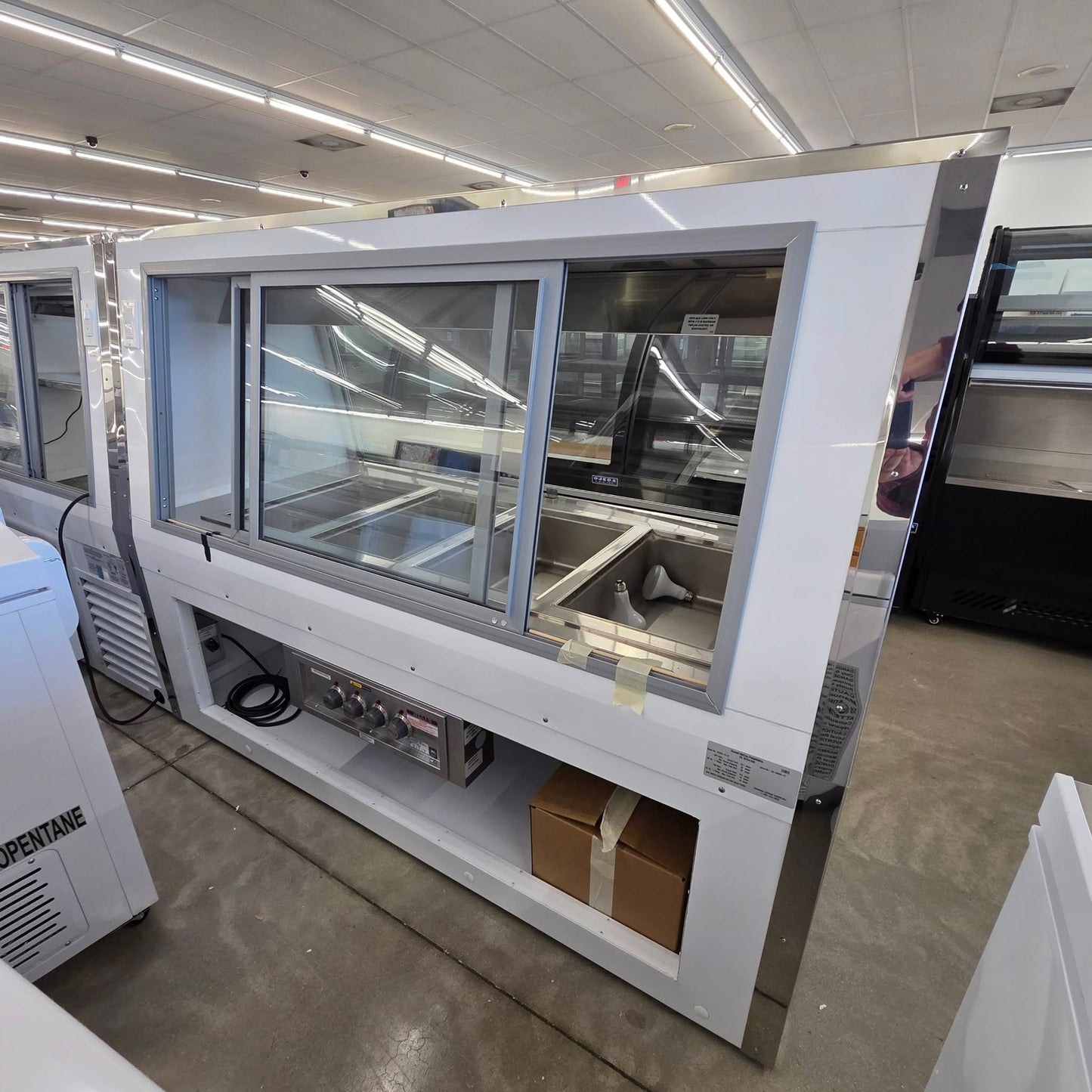 Howard McCray CHS35-6-BE 71" Hot Food Deli Display Case [OPEN-BOX]