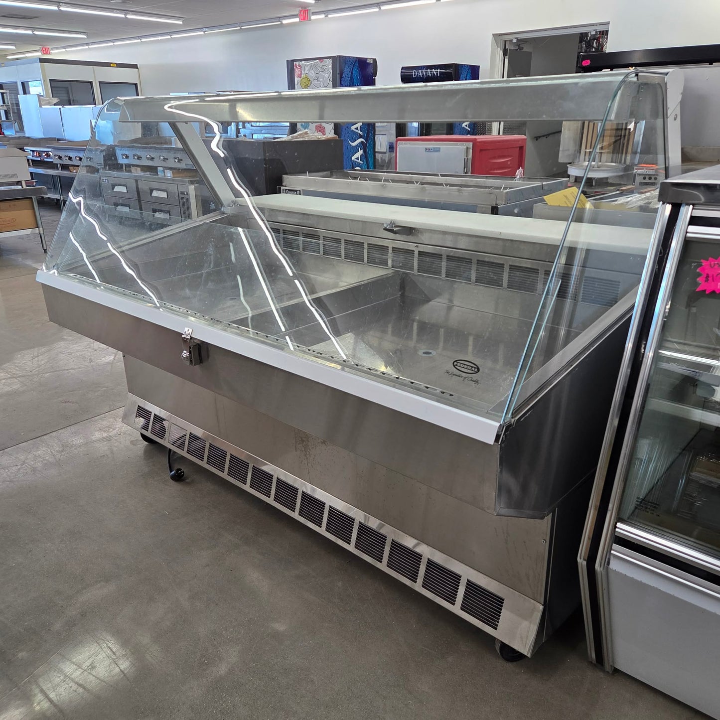 [USED] Federal SQ6CD 72" Market Series Refrigerated Deli Display Case