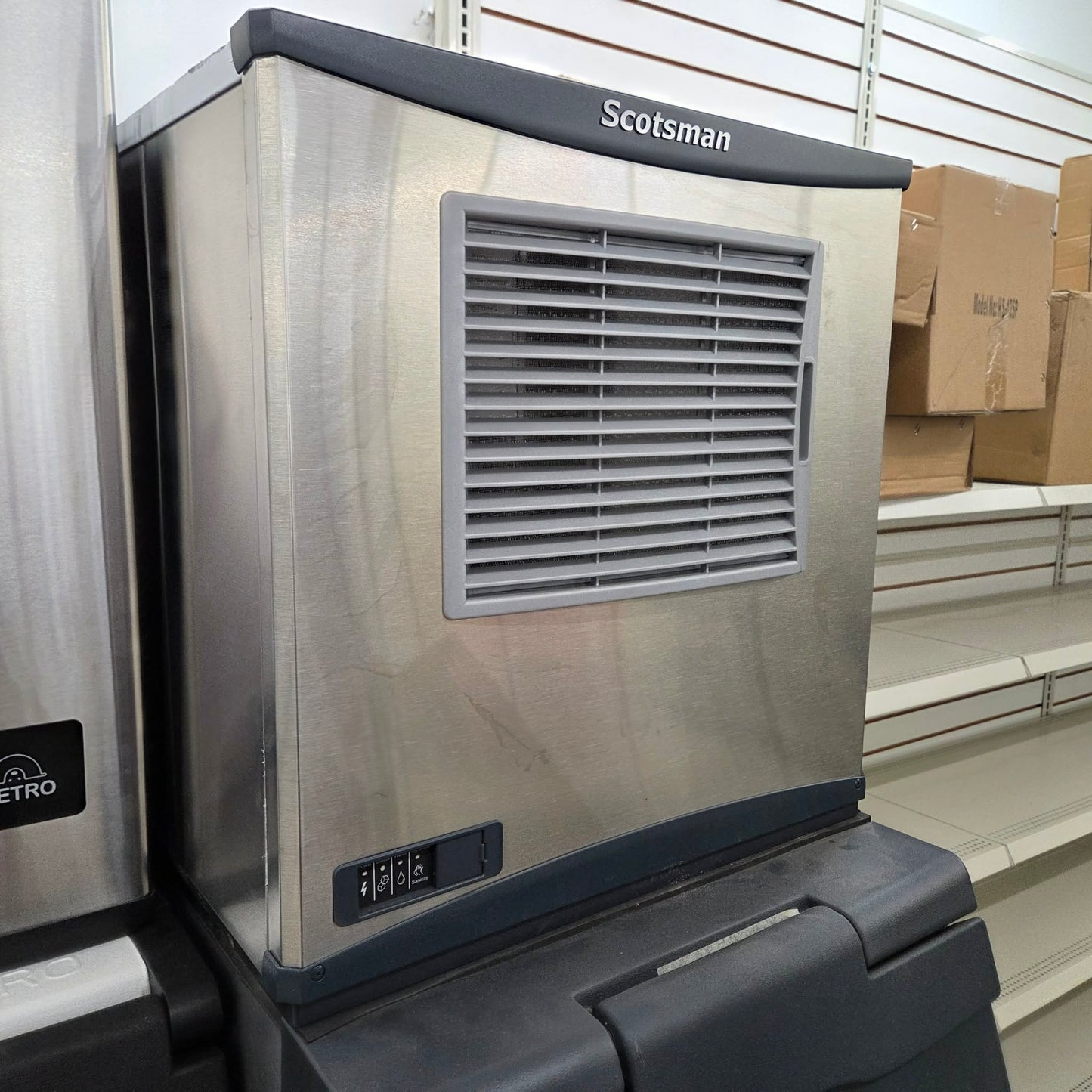 Scotsman FS0522A-1 22" Prodigy Plus® Flake Ice Machine Head (450 lb/24 hr) w/ 370lb Storage Bin [OPEN-BOX]