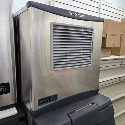 Scotsman FS0522A-1 22" Prodigy Plus® Flake Ice Machine Head (450 lb/24 hr) w/ 370lb Storage Bin [OPEN-BOX]