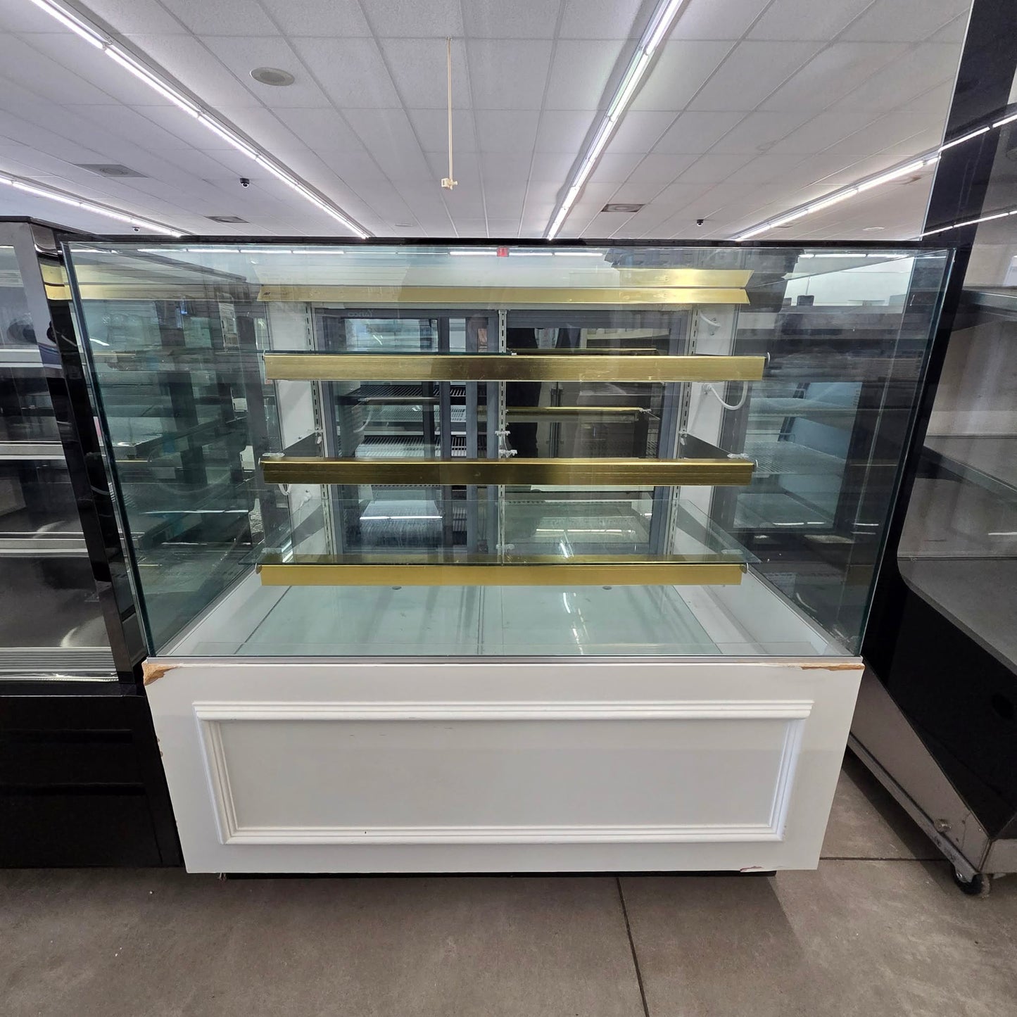 [USED] Alternative Air 48" Dry Bakery Display Case