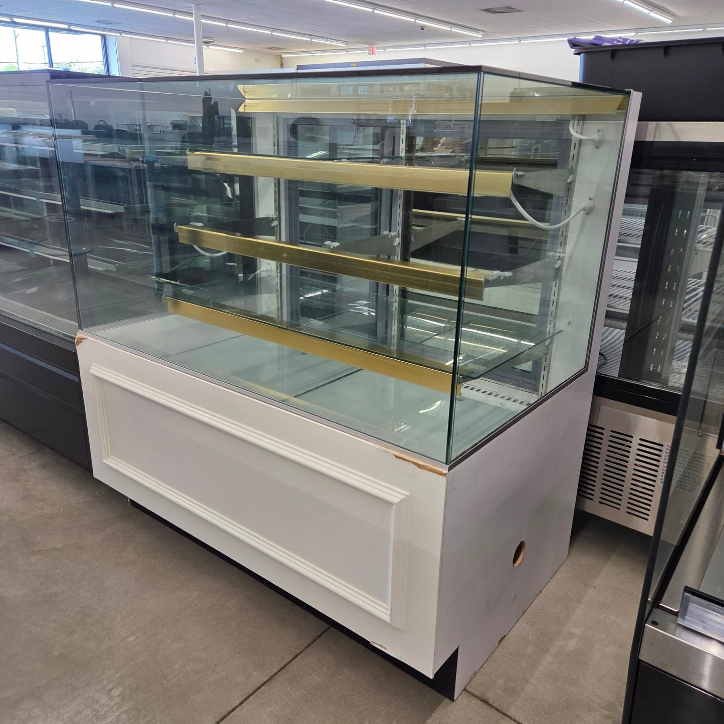 [USED] Alternative Air 48" Dry Bakery Display Case