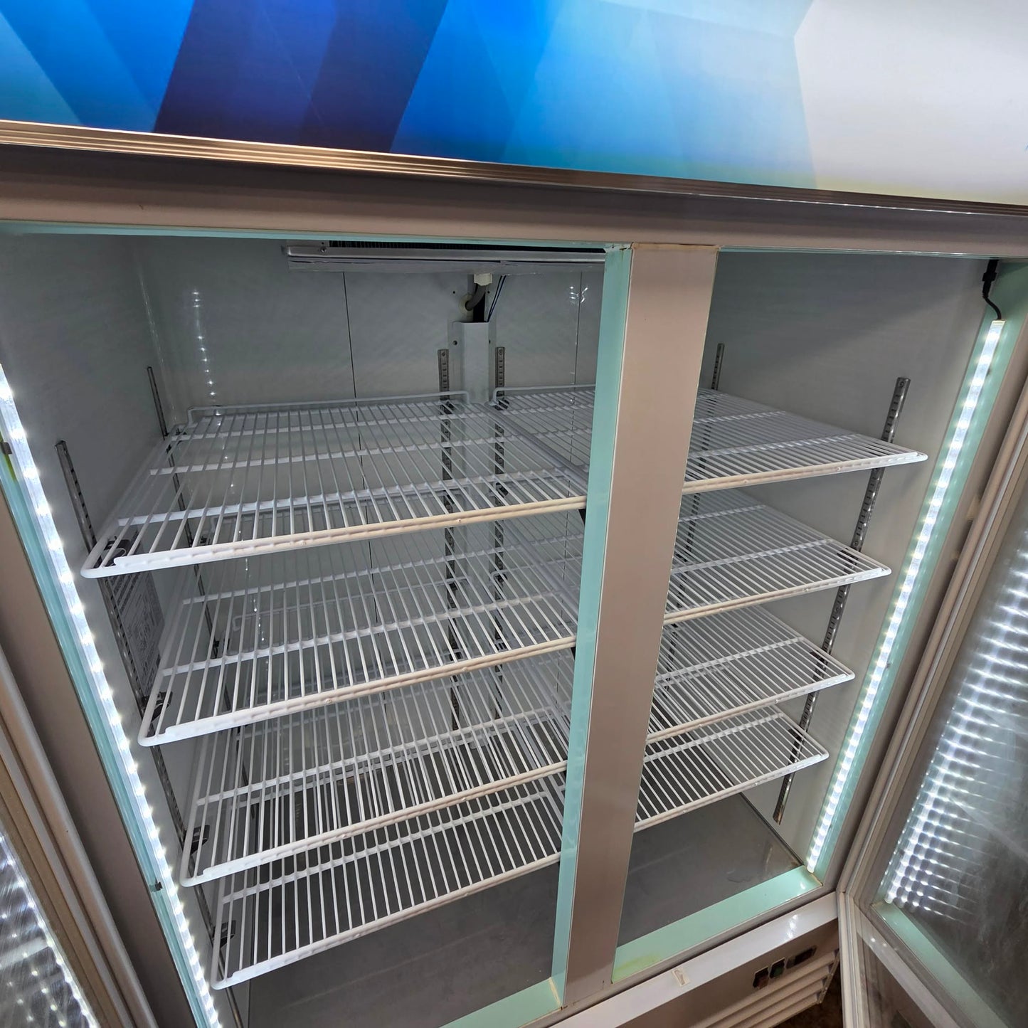 [USED] Koolmore MDF-2GD-45C-WH 53" 2 Glass Door Merchandiser Freezer