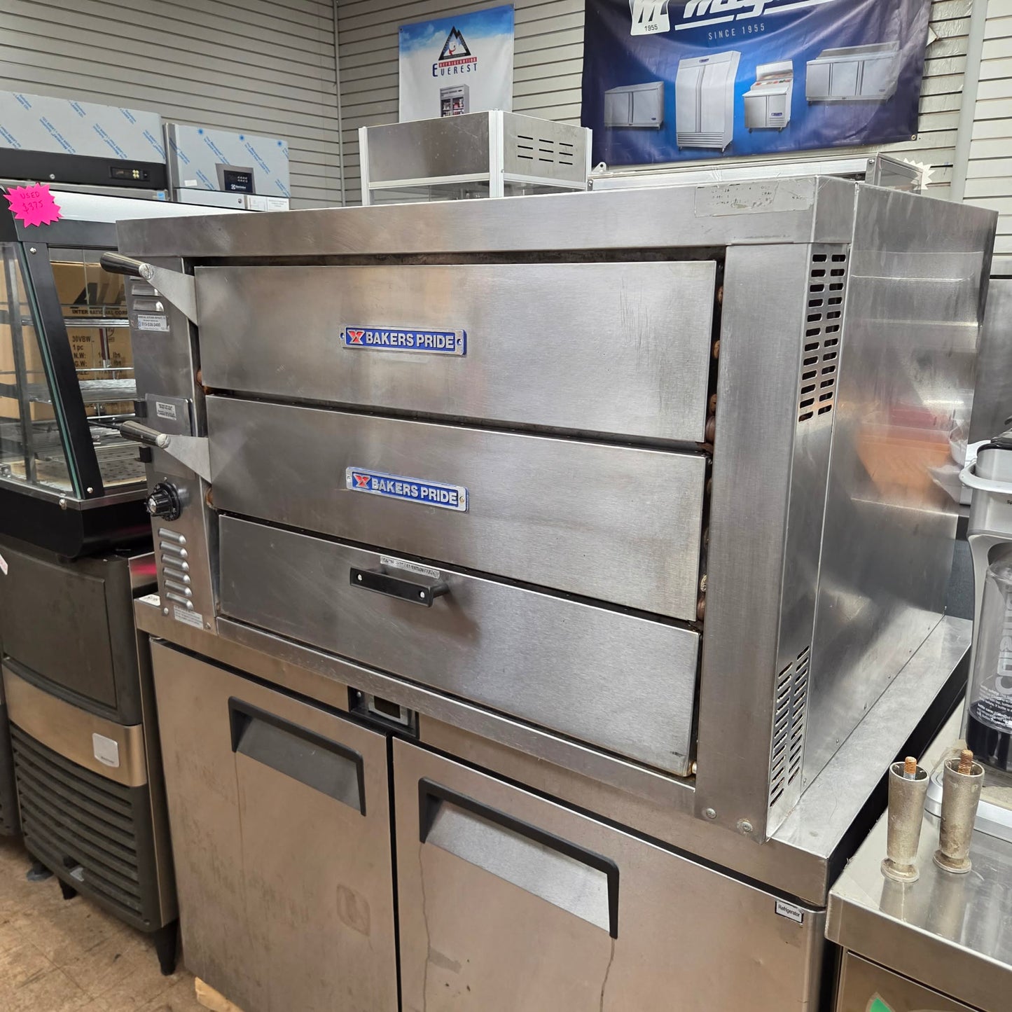 [USED] Bakers Pride GP-61HP 41" W Natural Gas Countertop Double Deck Oven