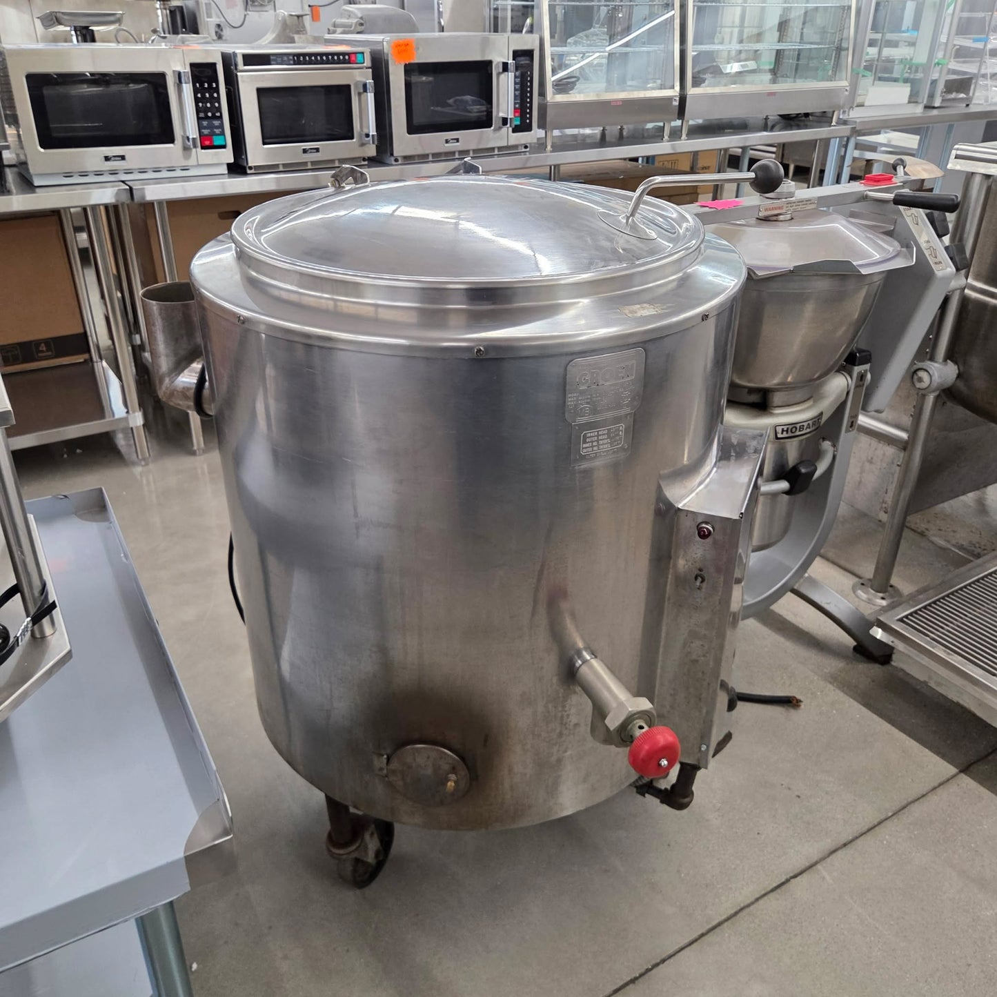 [USED] Groen AH-30 30 Gallon Natural Gas Stationary 2/3 Jacket Steam Kettle