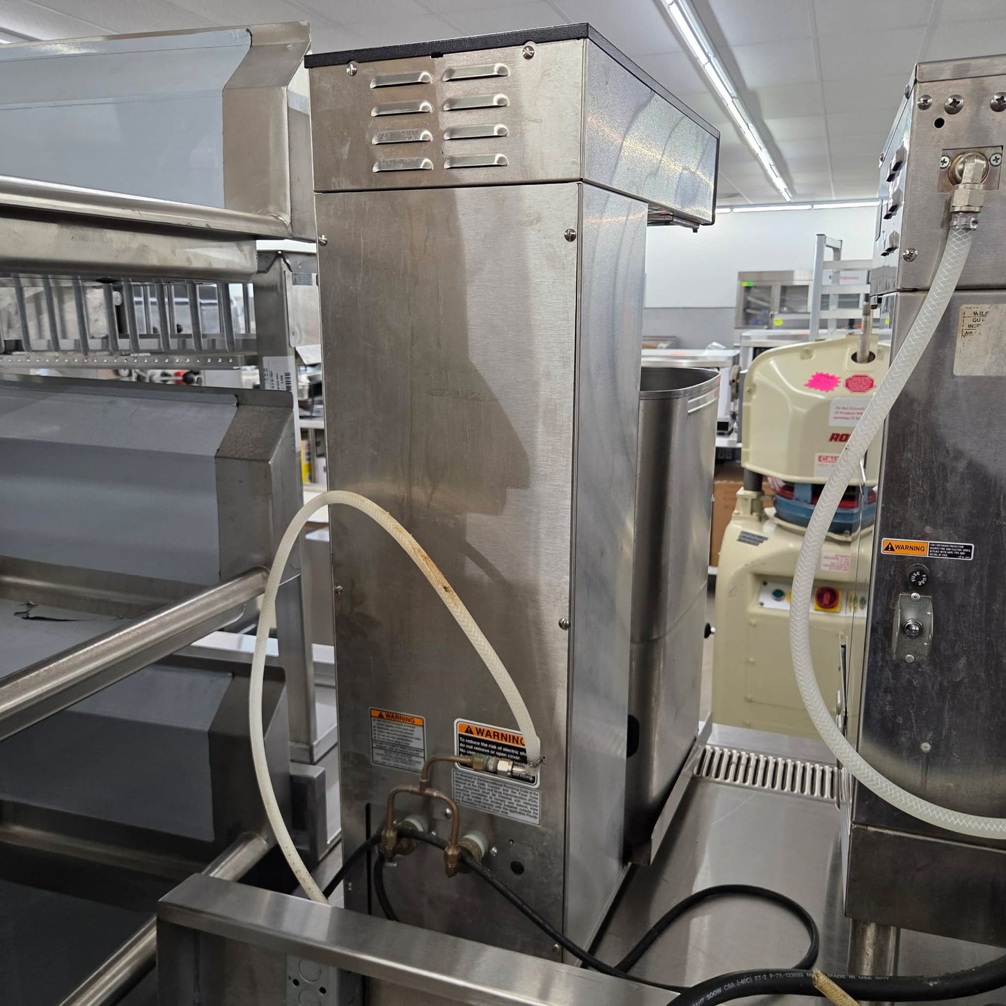 [USED] Bunn 41400.0000 ITB 3 Gallon Iced Tea Brewer with Digital Controls - 120V